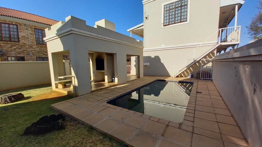 2 Bedroom Property for Sale in Die Bult North West